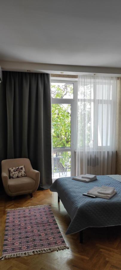 Tranquil Apartment In Vake Tbilisi Exterior foto
