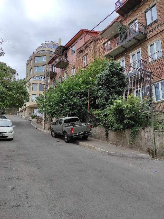 Tranquil Apartment In Vake Tbilisi Exterior foto
